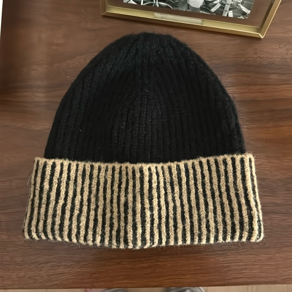 Vince Camuto beanie